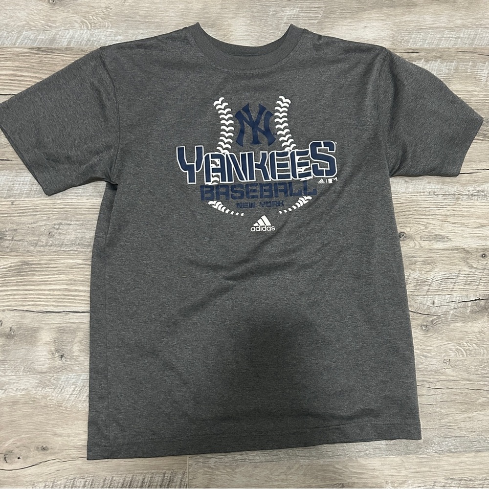 ADIDAS YANKEES T-SHIRT BOYS LARGE